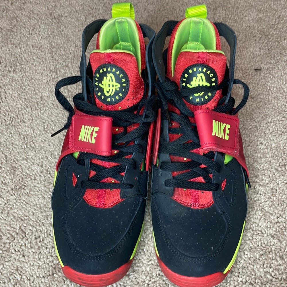 Nike huaraches sz 9 red/black/neon geeen